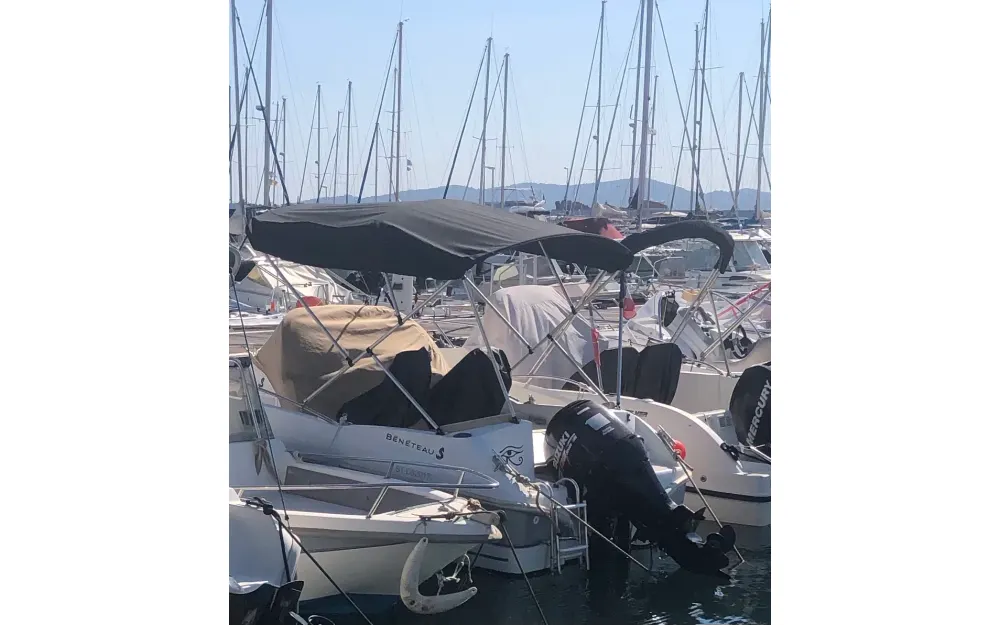 slider 5 Beneteau Flyer 550 Sun Deck