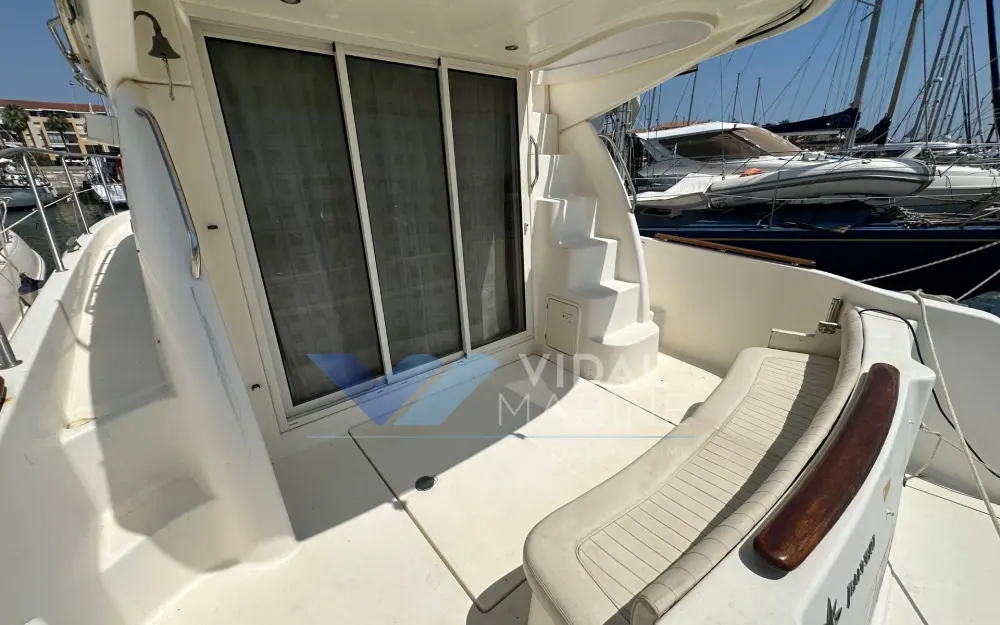slider 13 Jeanneau Prestige 32