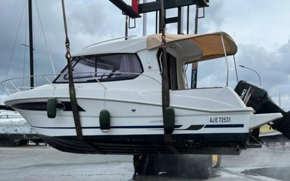 slider 13 Beneteau Antares 8.80