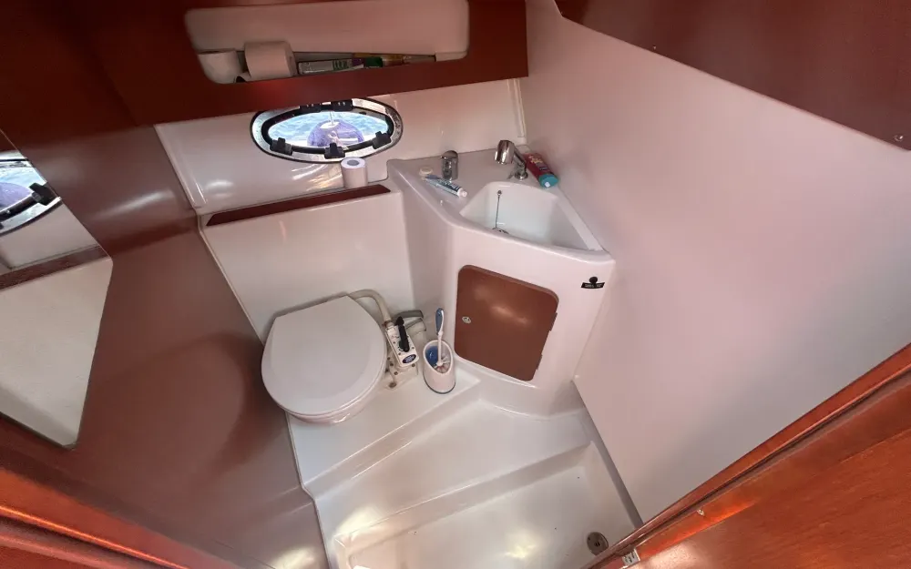 slider 18 Beneteau Antares 8.80