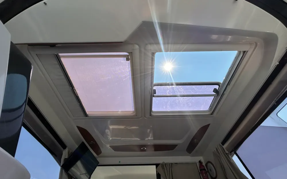 slider 4 Beneteau Antares 8.80