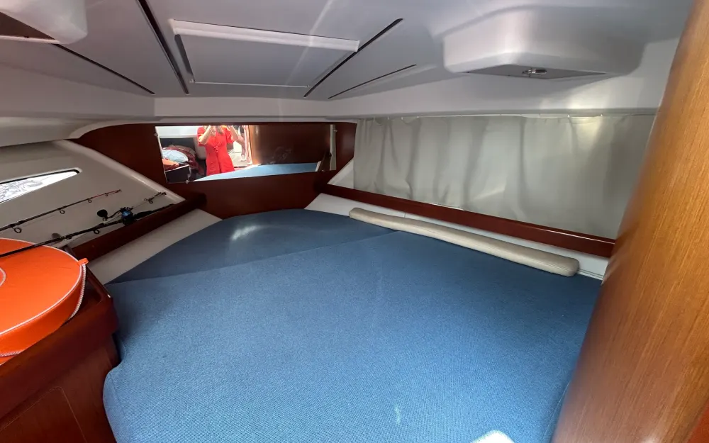 slider 9 Beneteau Antares 8.80