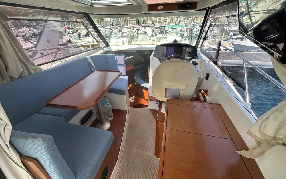slider 19 Beneteau Antares 8.80