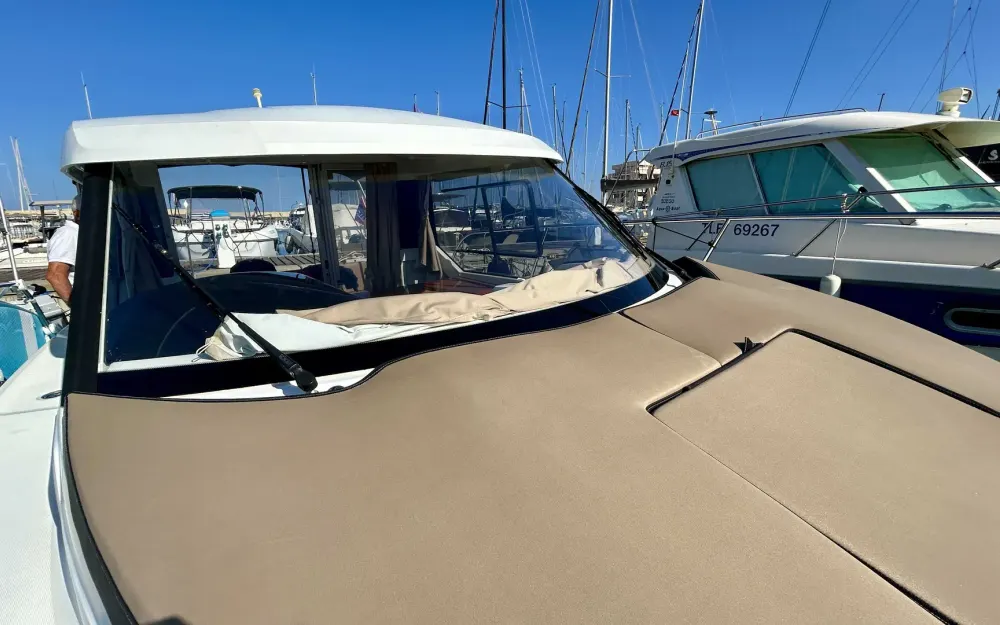 slider 18 Jeanneau Merry Fisher 795