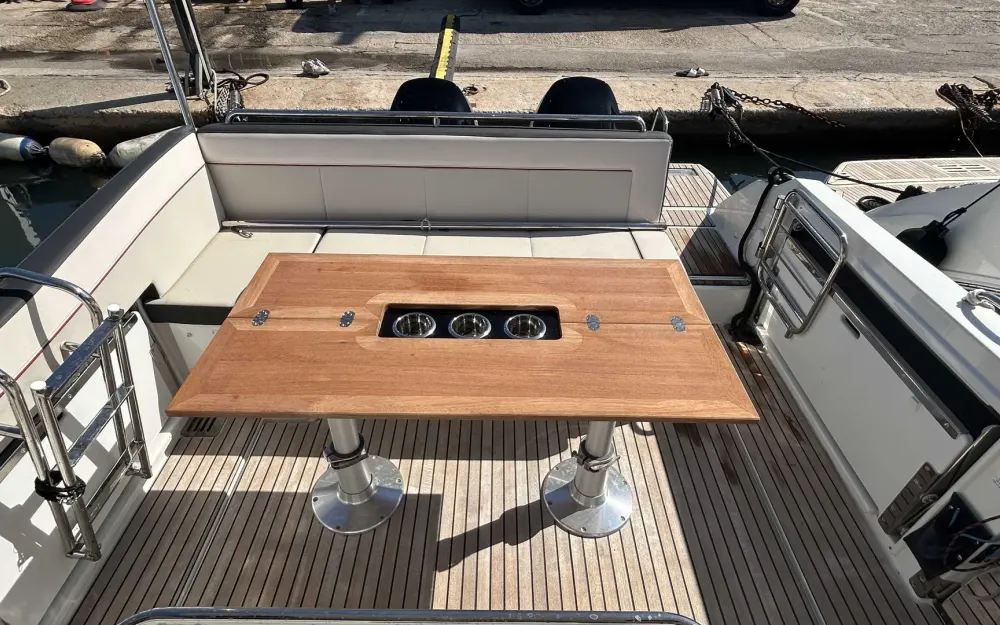 slider 1 Jeanneau Cap Camarat 9.0 WA Serie 2