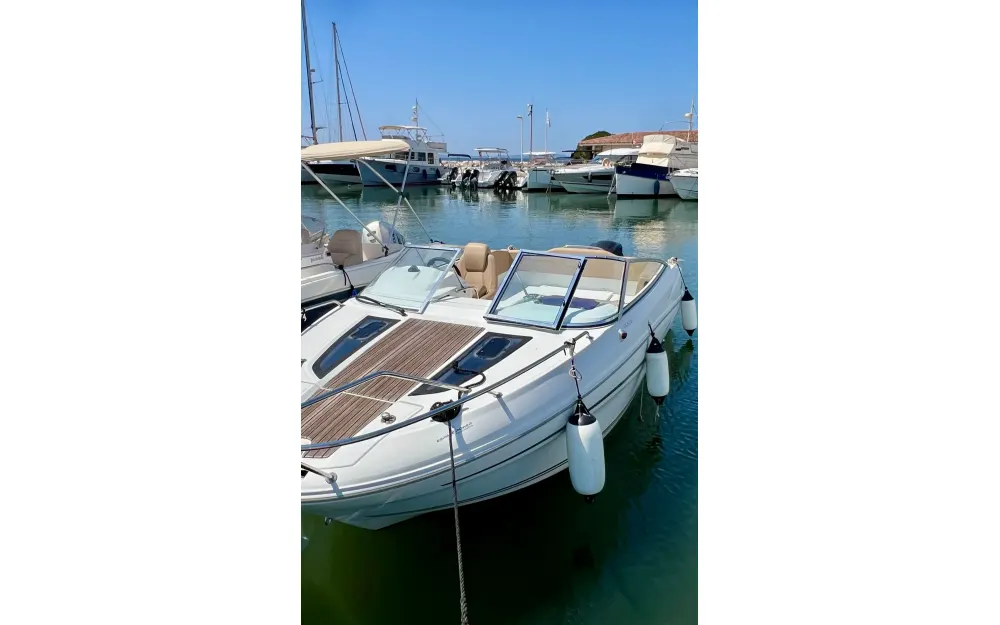 slider 5 Jeanneau Cap Camarat 6.5 DC