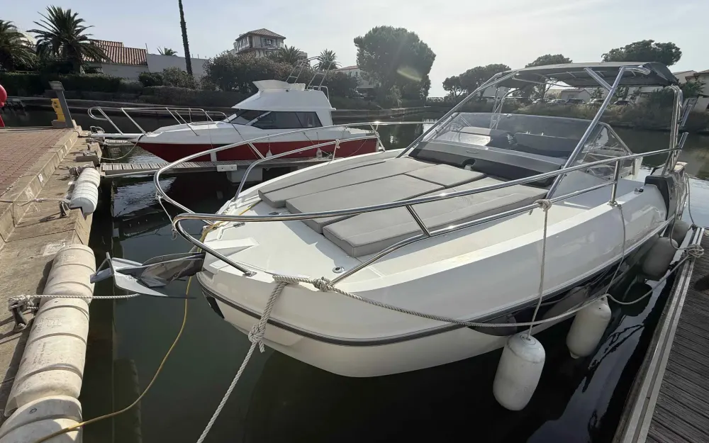 slider 1 Beneteau Flyer 8.8 SUNdeck