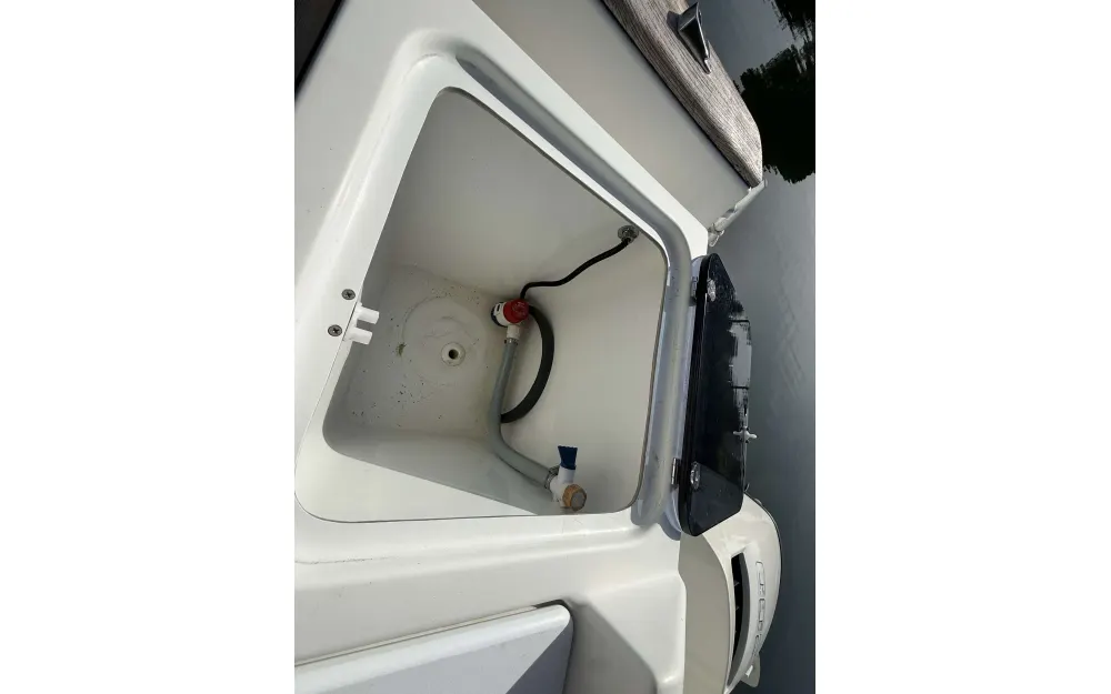 slider 6 Beneteau Flyer 8.8 SUNdeck