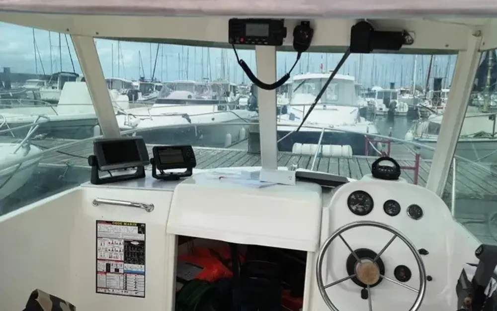 slider 1 Jeanneau Merry Fisher 530