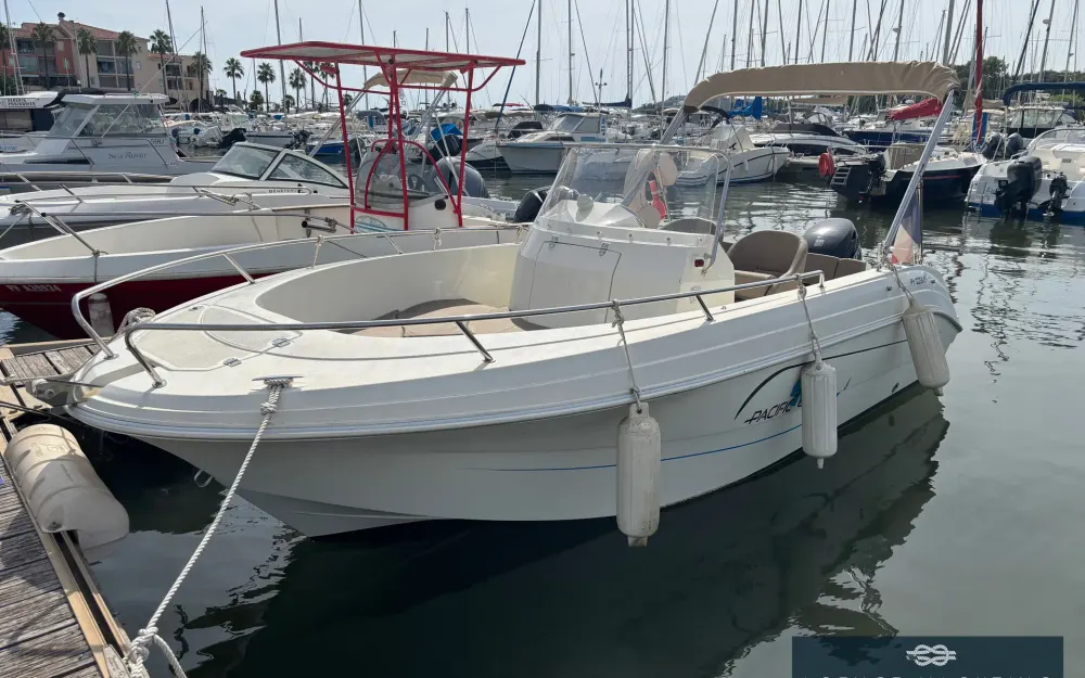 slider 0 Pacific Craft  545 Open