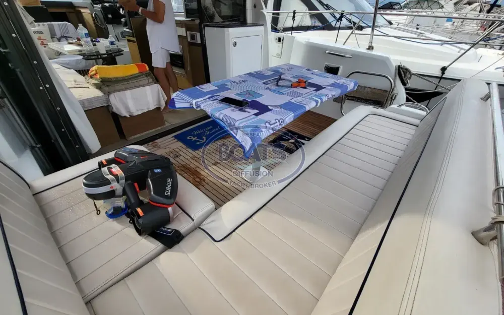 slider 5 Jeanneau NC 37