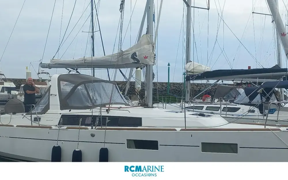slider 2 Beneteau Oceanis 35