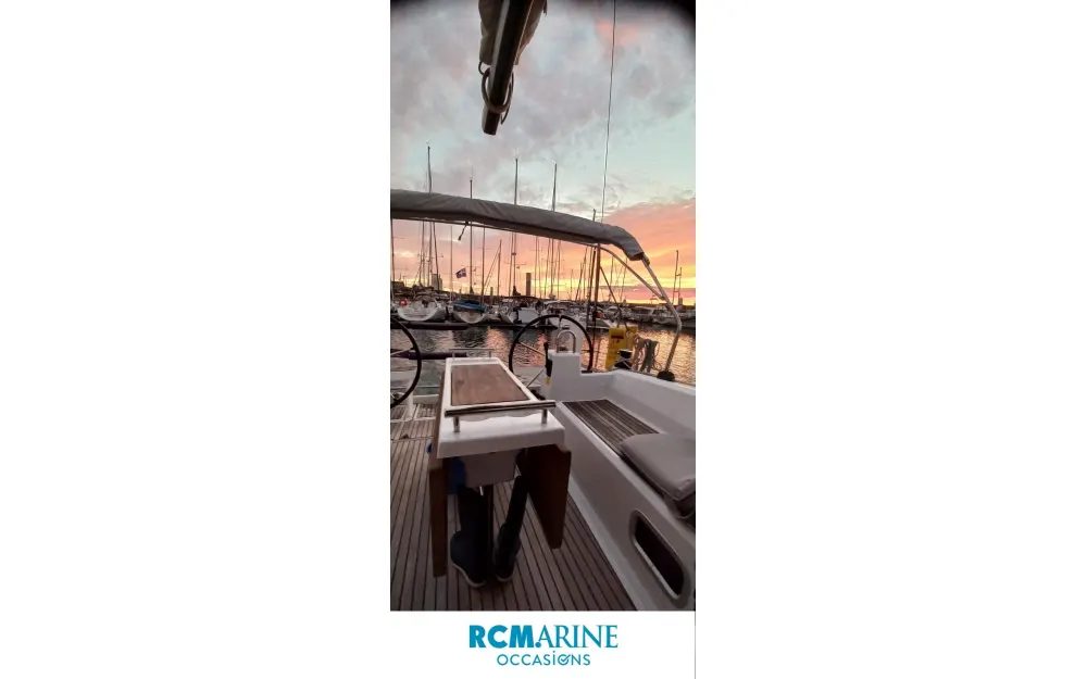 slider 4 Beneteau Oceanis 35