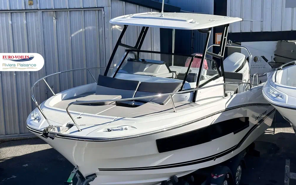 slider 2 Jeanneau Cap Camarat 7.5 WA