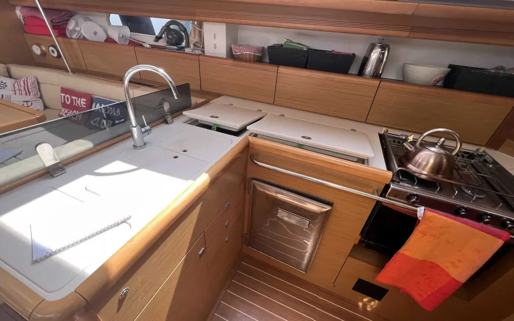 slider 14 Jeanneau Sun Odyssey 50 DS