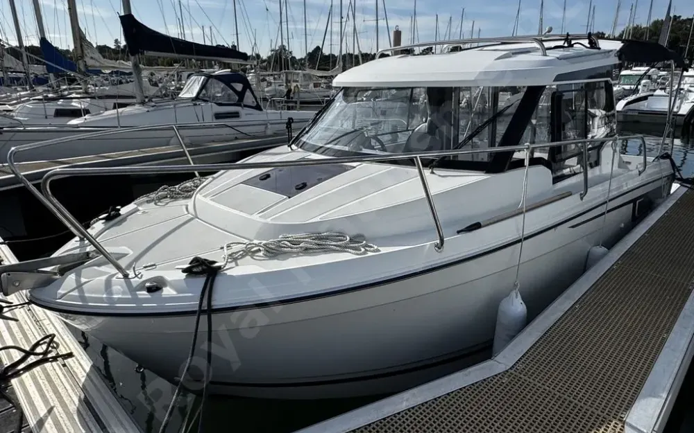 slider 0 Jeanneau Merry Fisher 695
