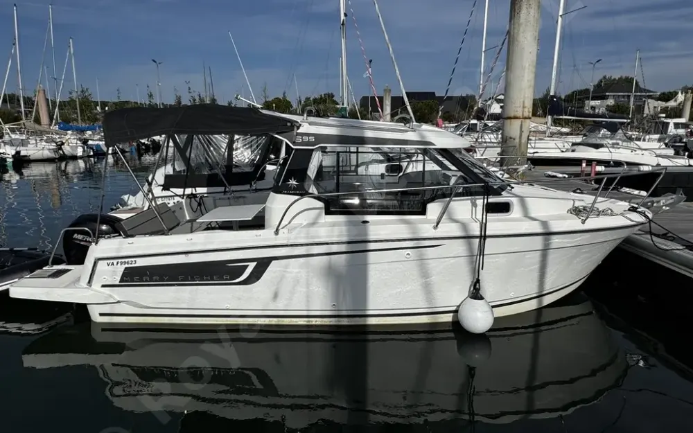 slider 2 Jeanneau Merry Fisher 695