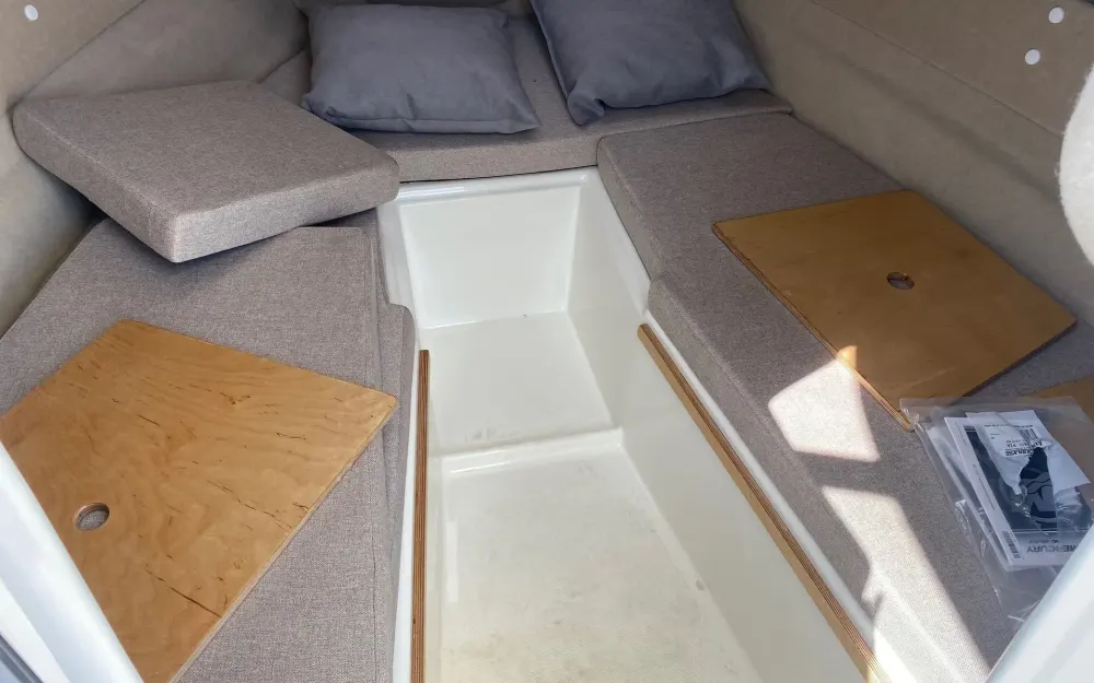 slider 10 Texas  540 Pilothouse