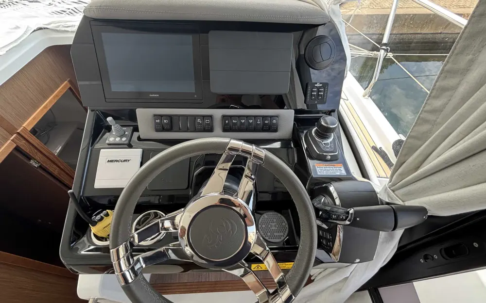 slider 13 Beneteau Antares 12