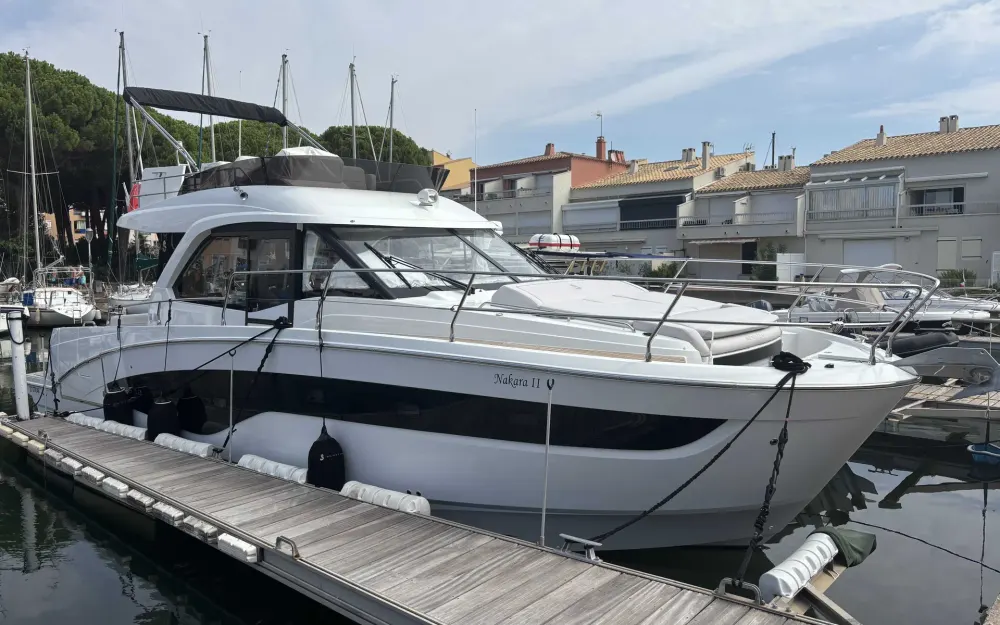 slider 3 Beneteau Antares 12