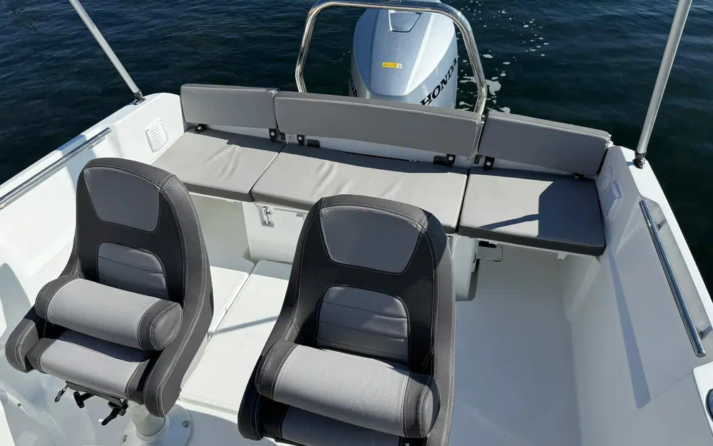 slider 4 Jeanneau Cap Camarat 5.5 WA