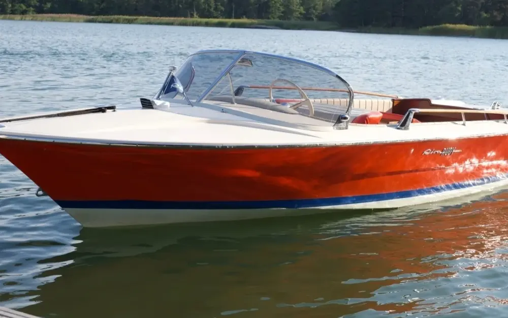 slider 0 Riva Rudy