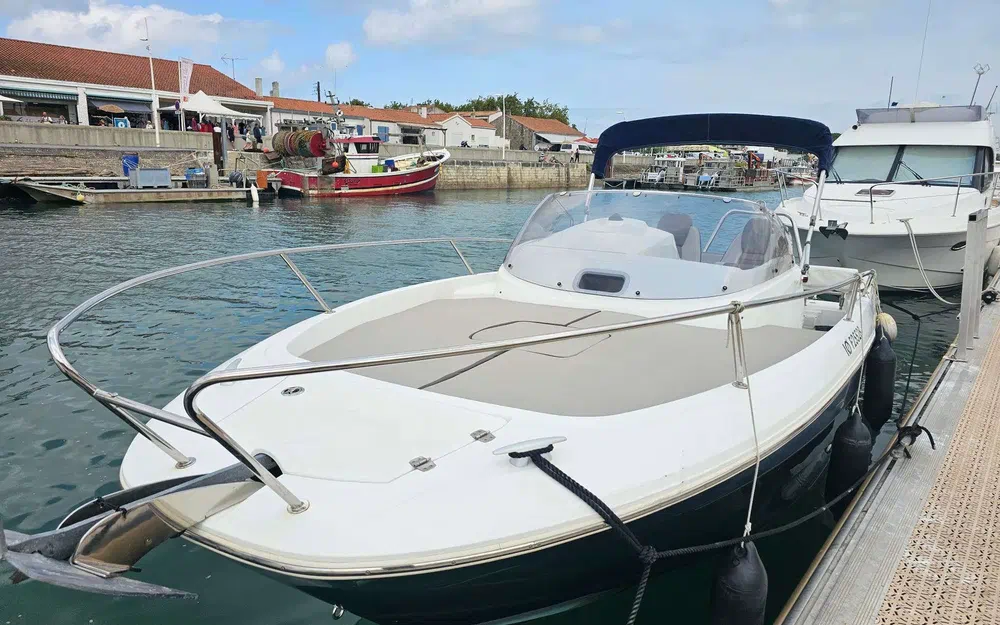 slider 0 Jeanneau Cap Camarat 7.5 WA