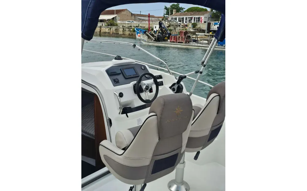 slider 5 Jeanneau Cap Camarat 7.5 WA Serie 2