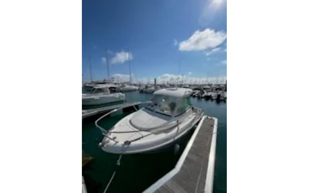 slider 6 Jeanneau Merry Fisher 585