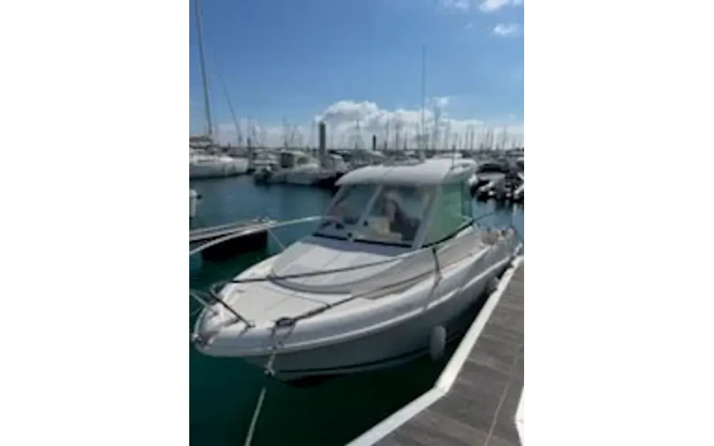 slider 7 Jeanneau Merry Fisher 585