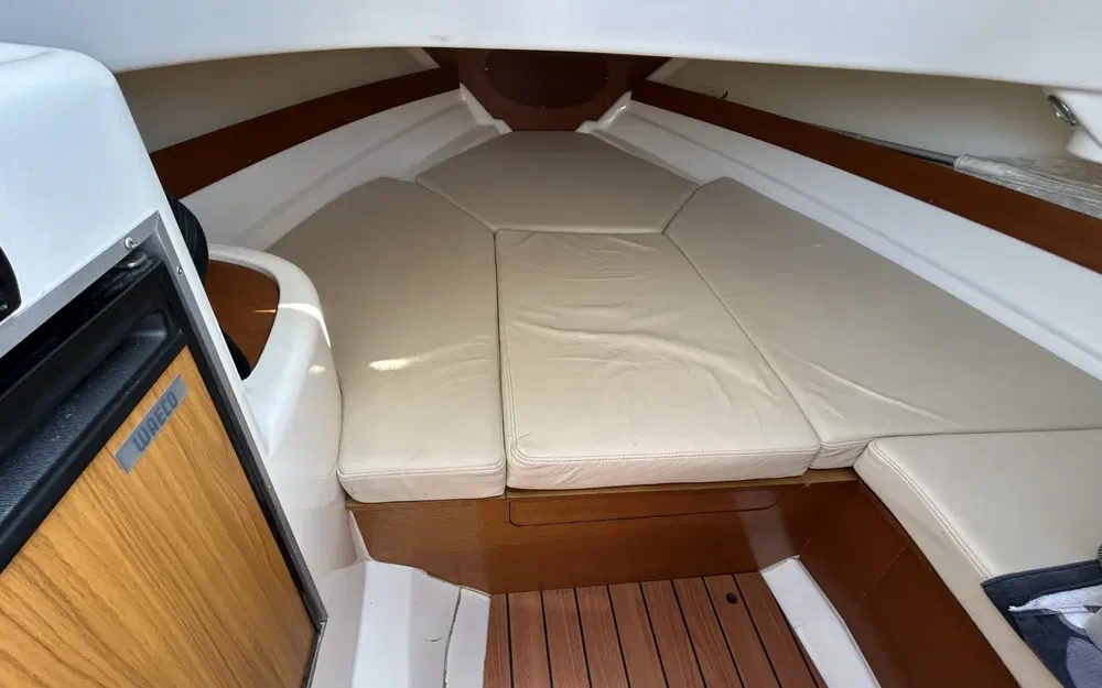 slider 5 Jeanneau Cap Camarat 715