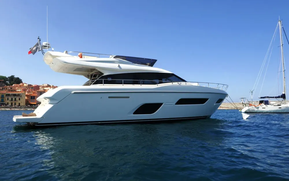 slider 2 Ferretti  550
