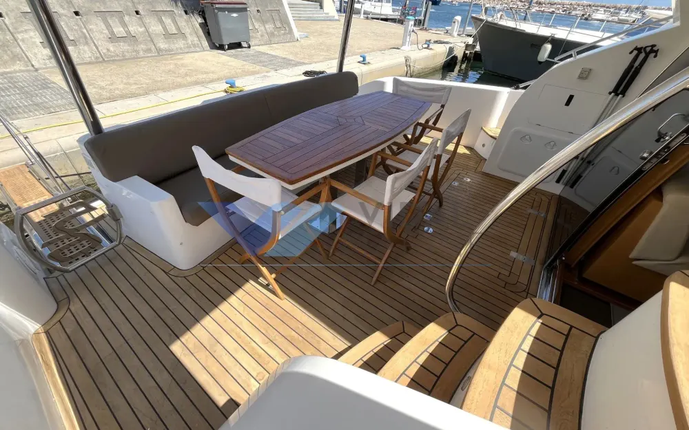 slider 2 Gulf Craft Majesty 56
