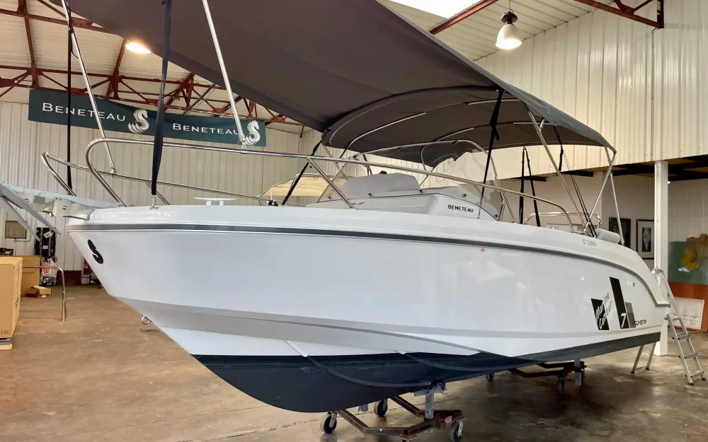 slider 5 Beneteau Flyer 7 SUNdeck