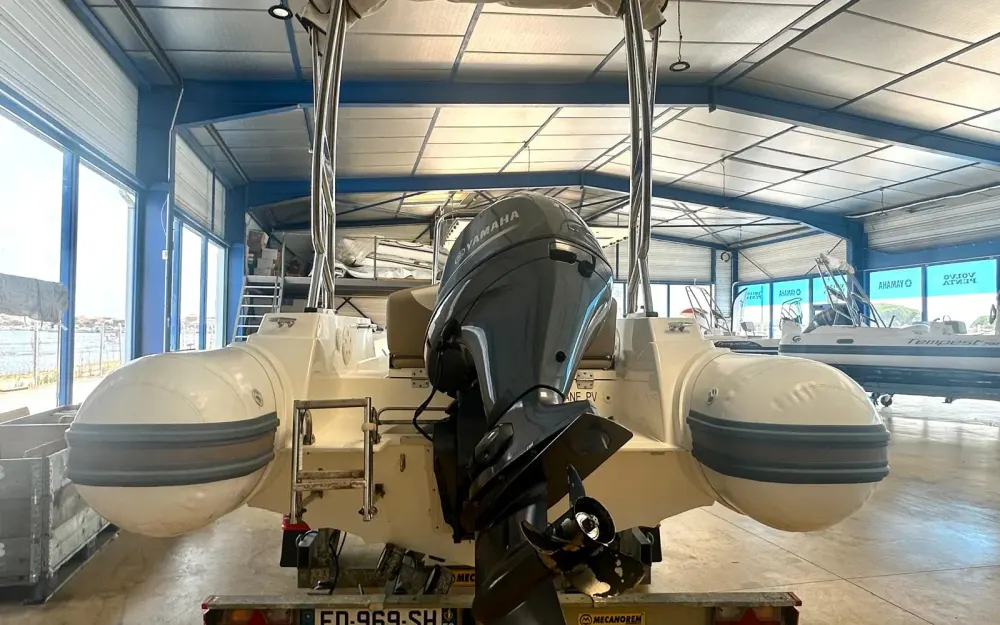 slider 9 Capelli Tempest 600