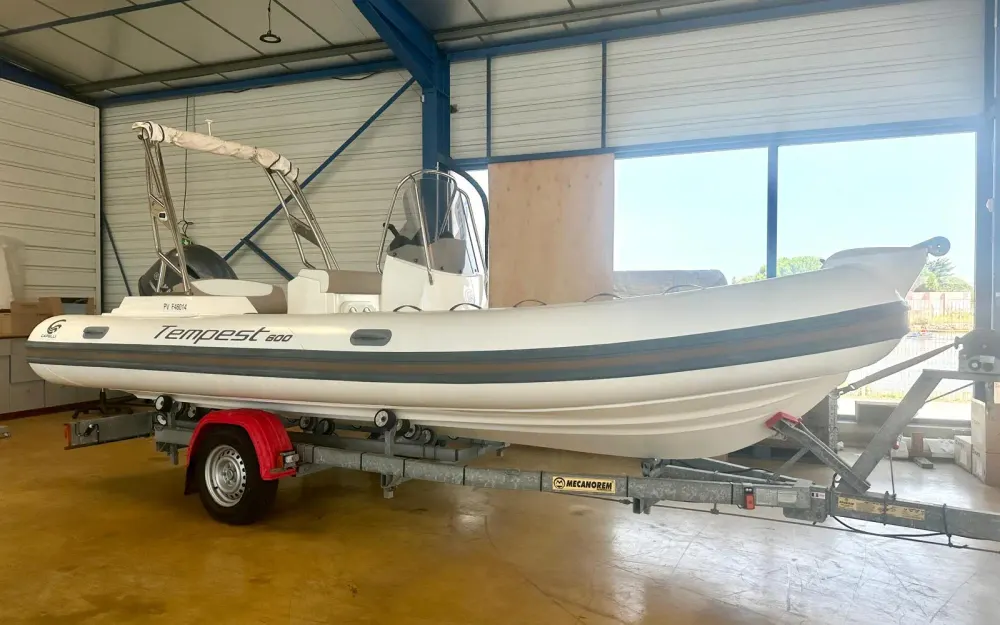 slider 10 Capelli Tempest 600