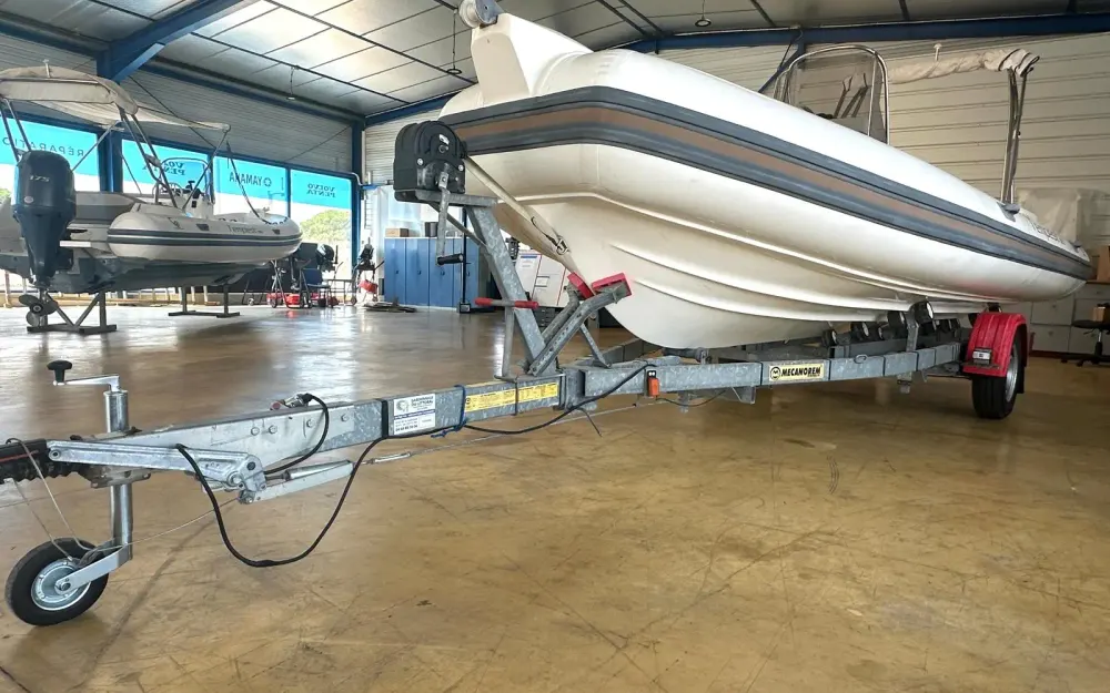 slider 12 Capelli Tempest 600