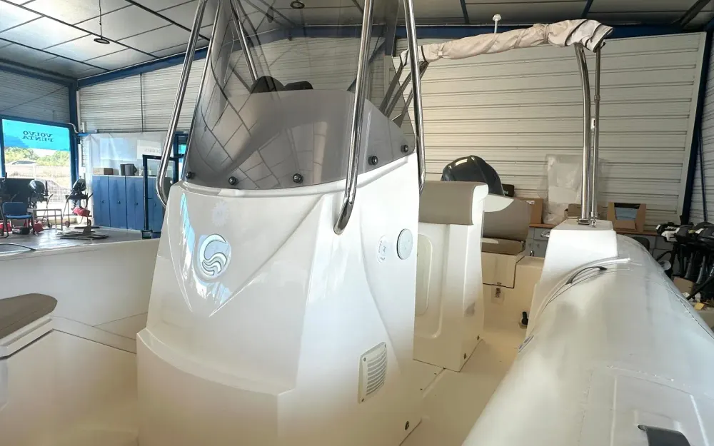 slider 8 Capelli Tempest 600