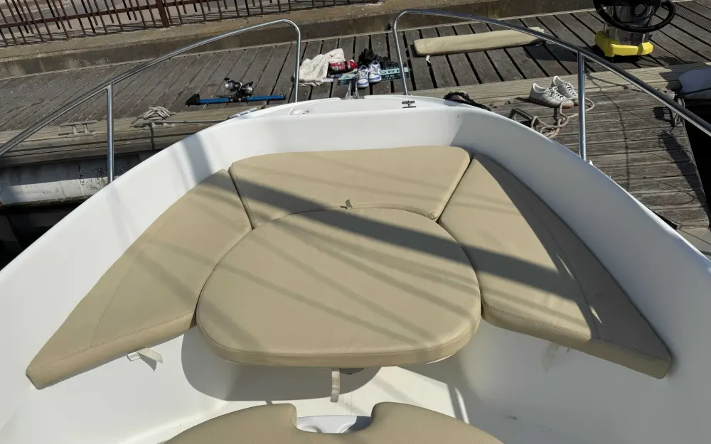slider 9 Beneteau Flyer 650 Open