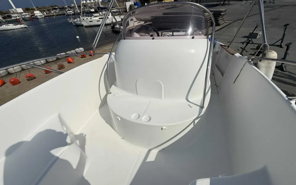 slider 3 Beneteau Flyer 650 Open