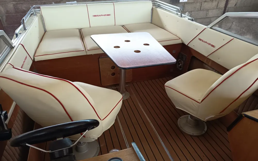 slider 25 Schweizer Saphir 650 GT