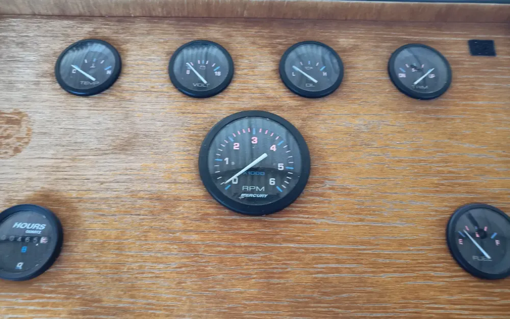 slider 28 Schweizer Saphir 650 GT