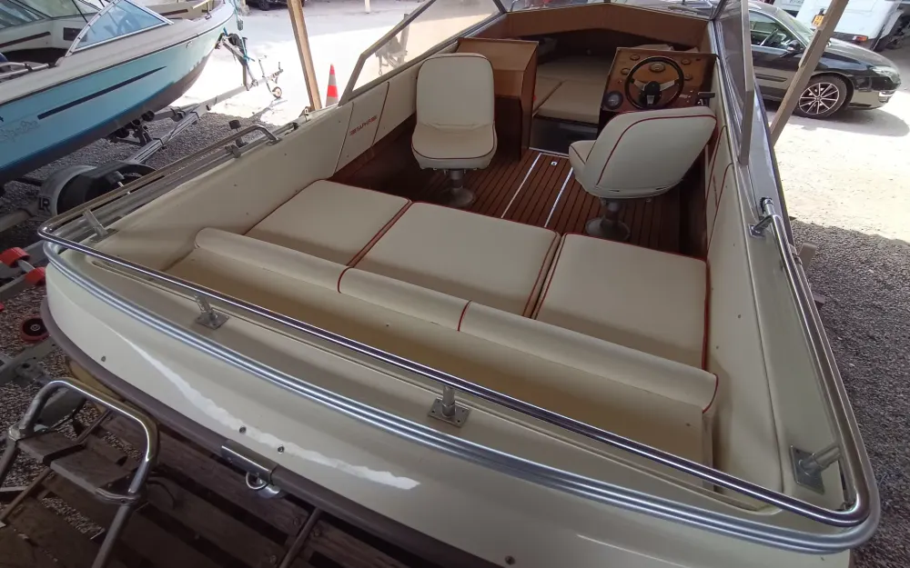 slider 32 Schweizer Saphir 650 GT