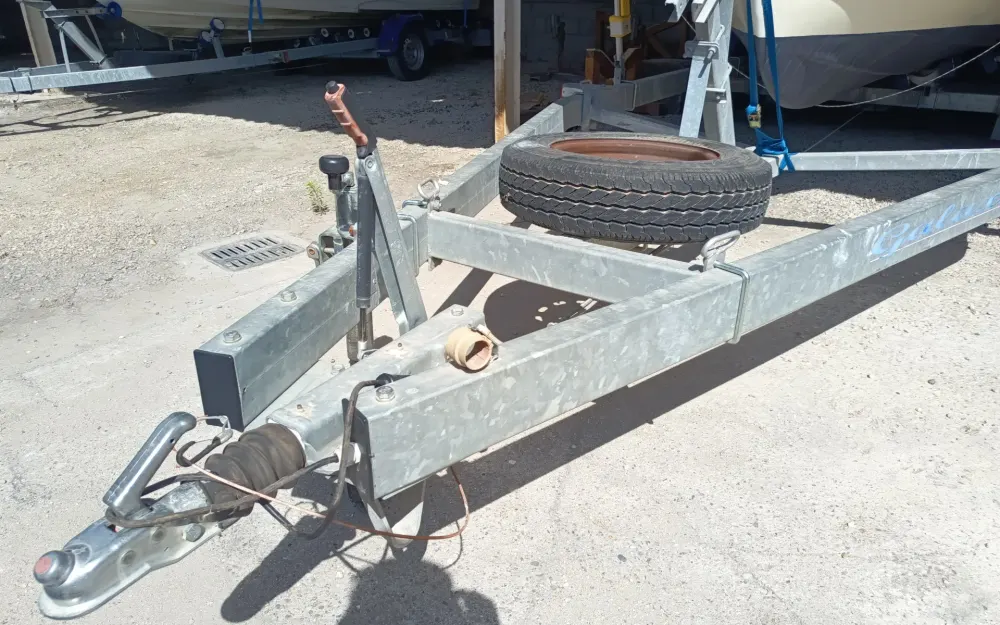 slider 38 Schweizer Saphir 650 GT
