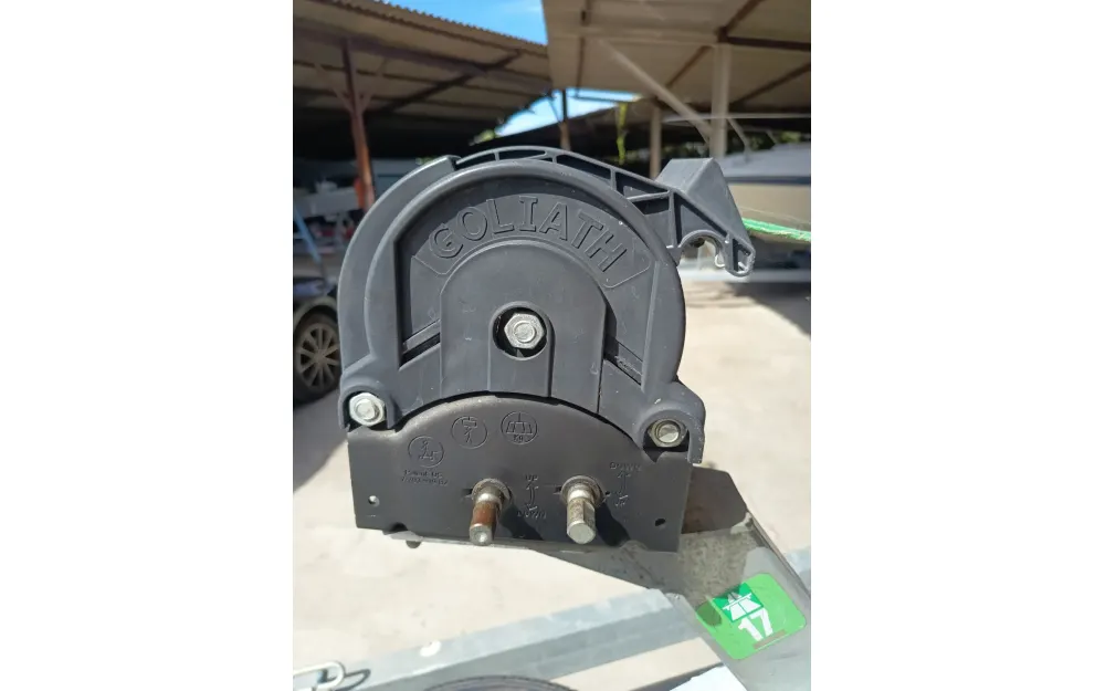 slider 39 Schweizer Saphir 650 GT