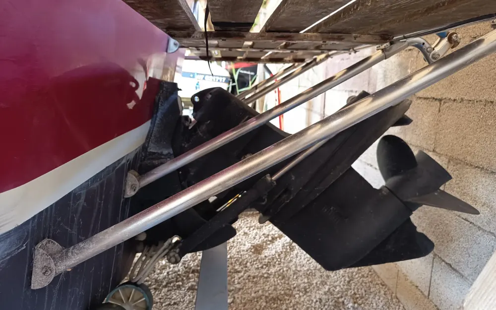 slider 43 Schweizer Saphir 650 GT