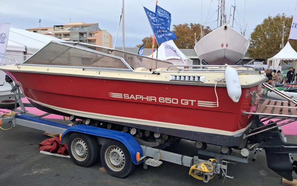 slider 1 Schweizer Saphir 650 GT