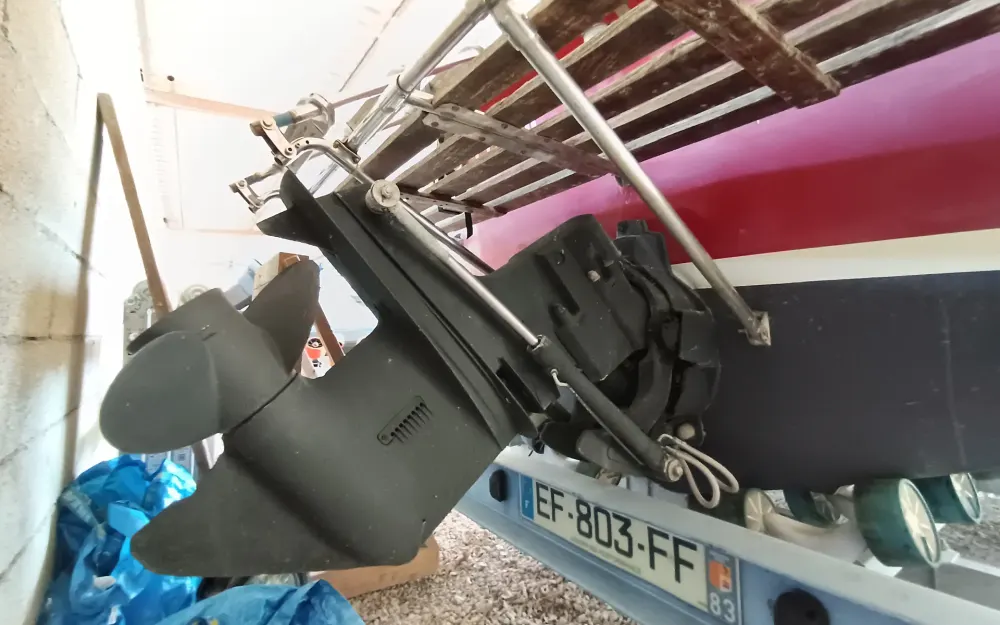 slider 47 Schweizer Saphir 650 GT