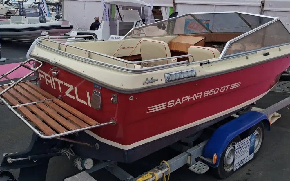 slider 0 Schweizer Saphir 650 GT