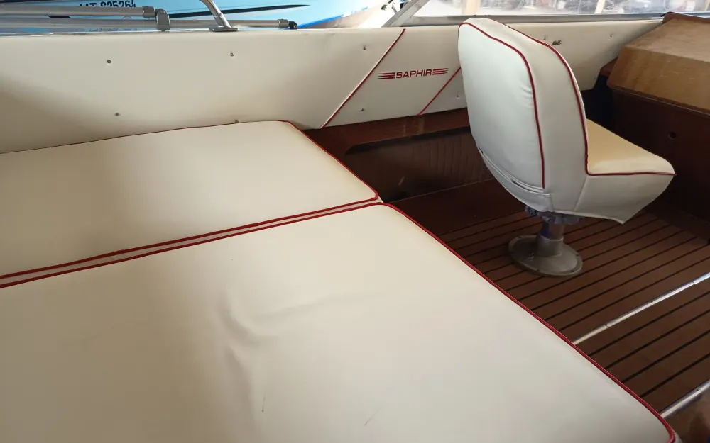 slider 9 Schweizer Saphir 650 GT